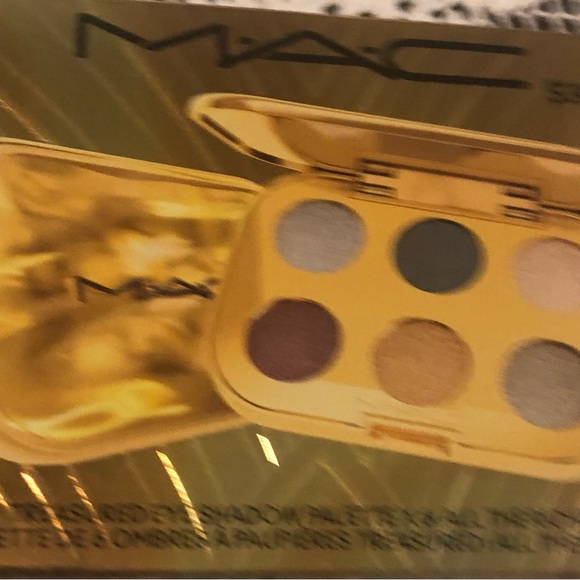 MAC TREASURED EYE SHADOW PALETTE X6: ALL THE RICHES - Picture 8 of 10
